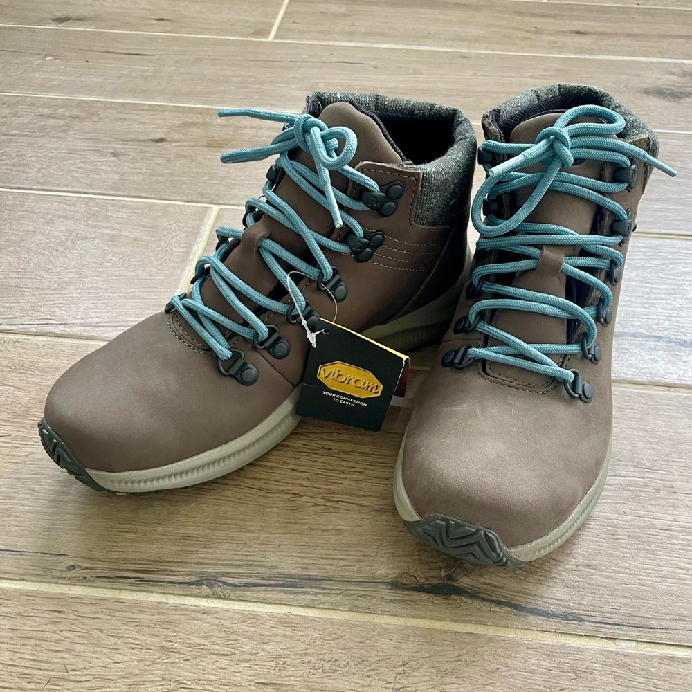 Merrell Ontario Mid Women’s Hiking Boots